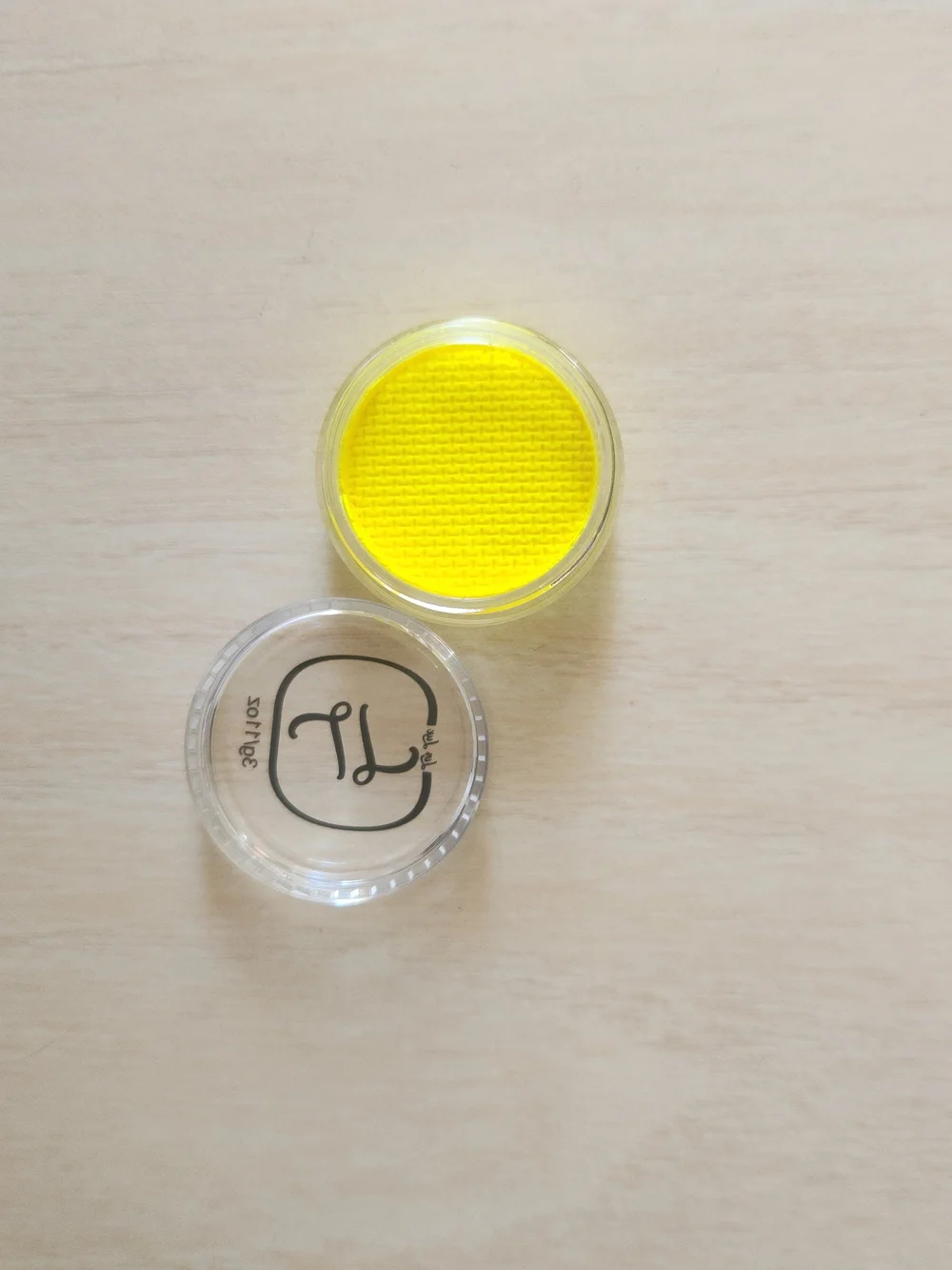 Yellow Hydro Eyeliner